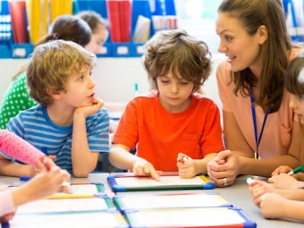 Young Learners A1 Movers - Anne Robinson